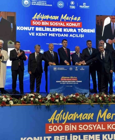 bakan-kurum-adiyaman-yikildigi-yerden-dogruldu-TBRugTgT.jpg