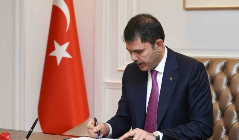 bakan-kurum-adiyamanda-depremden-sonra-insa-edilen-koy-evlerini-paylasti-bxJfNTtE.jpg