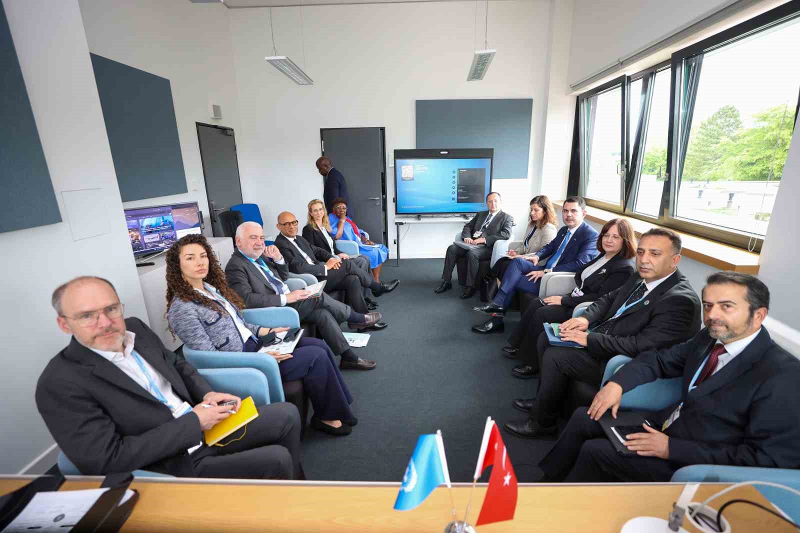Bakan Kurum, Almanya’da Avustralyalı mevkidaşı Bowen ve BM temsilcileri ile görüştü 16 bakan kurum almanyada avustralyali mevkidasi bowen ve bm temsilcileri ile gorustu 12 UBnmz6mr