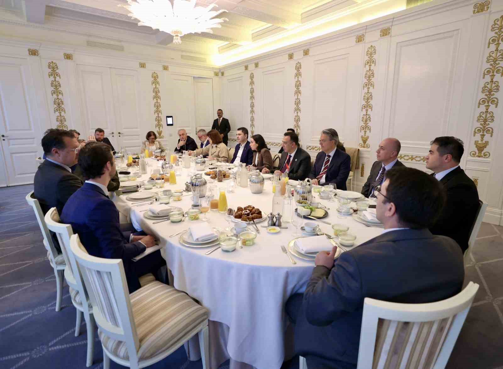 Bakan Kurum, Avustralya İklim Değişikliği ve Enerji Bakanı Bowen ile bir araya geldi 5 bakan kurum avustralya iklim degisikligi ve enerji bakani bowen ile bir araya geldi 1 jqrbraFw