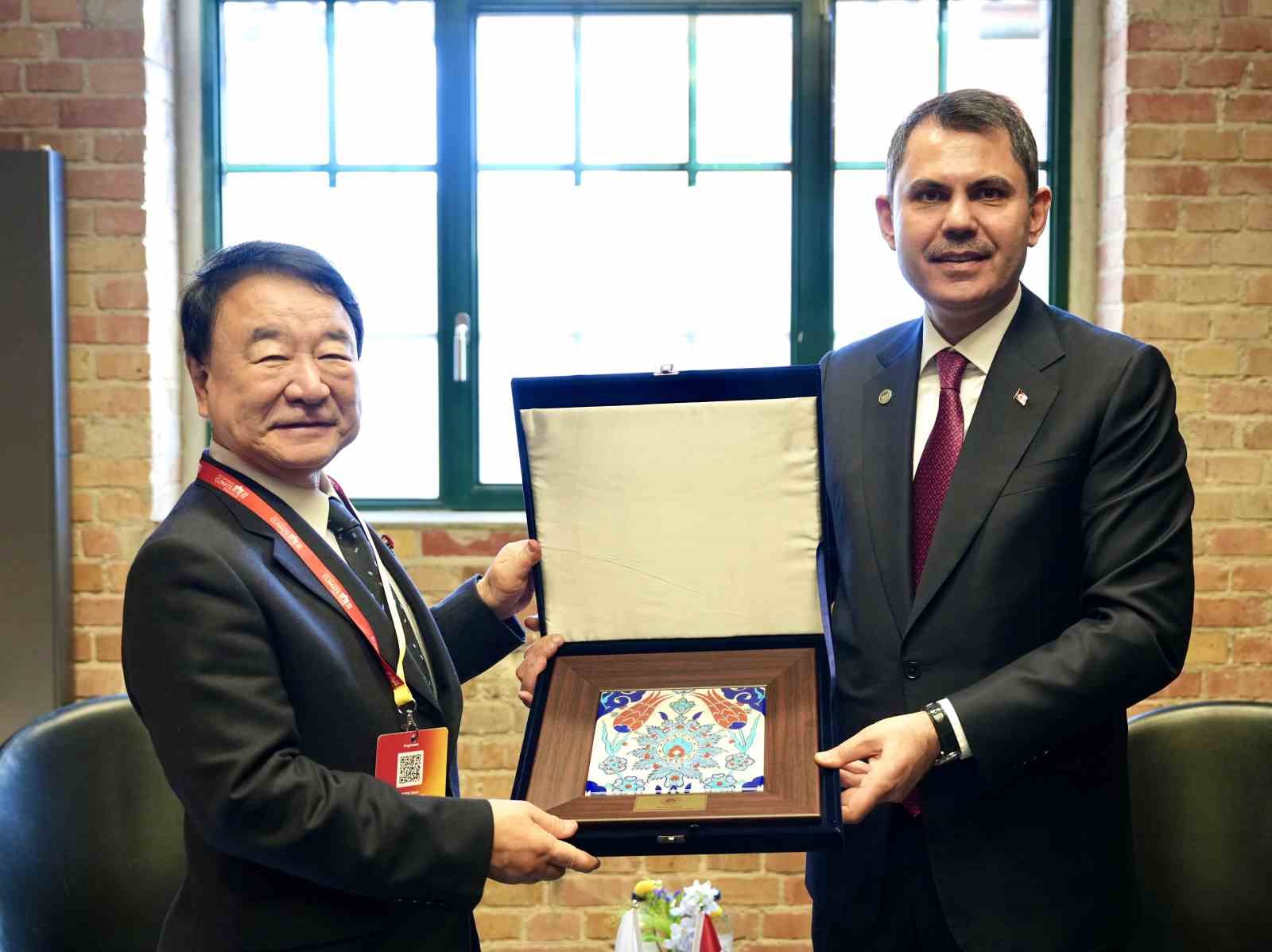 Bakan Kurum, BM İcra Sekreteri Stiell ve İngiliz, Alman ve Japon mevkidaşları ile görüştü 7 bakan kurum bm icra sekreteri stiell ve ingiliz alman ve japon mevkidaslari ile gorustu ZRDpiLJL