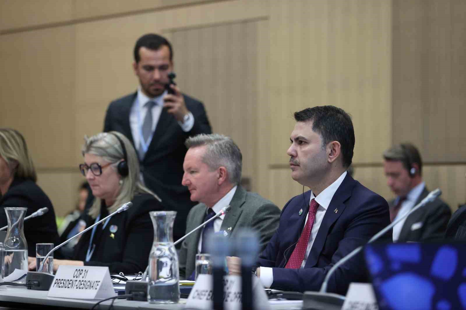 Bakan Kurum, Bonn’da COP31 Ev Sahibi Ülke Anlaşması’nı imzaladı 14 bakan kurum bonnda cop31 ev sahibi ulke anlasmasini imzaladi 10 McTJVDFp