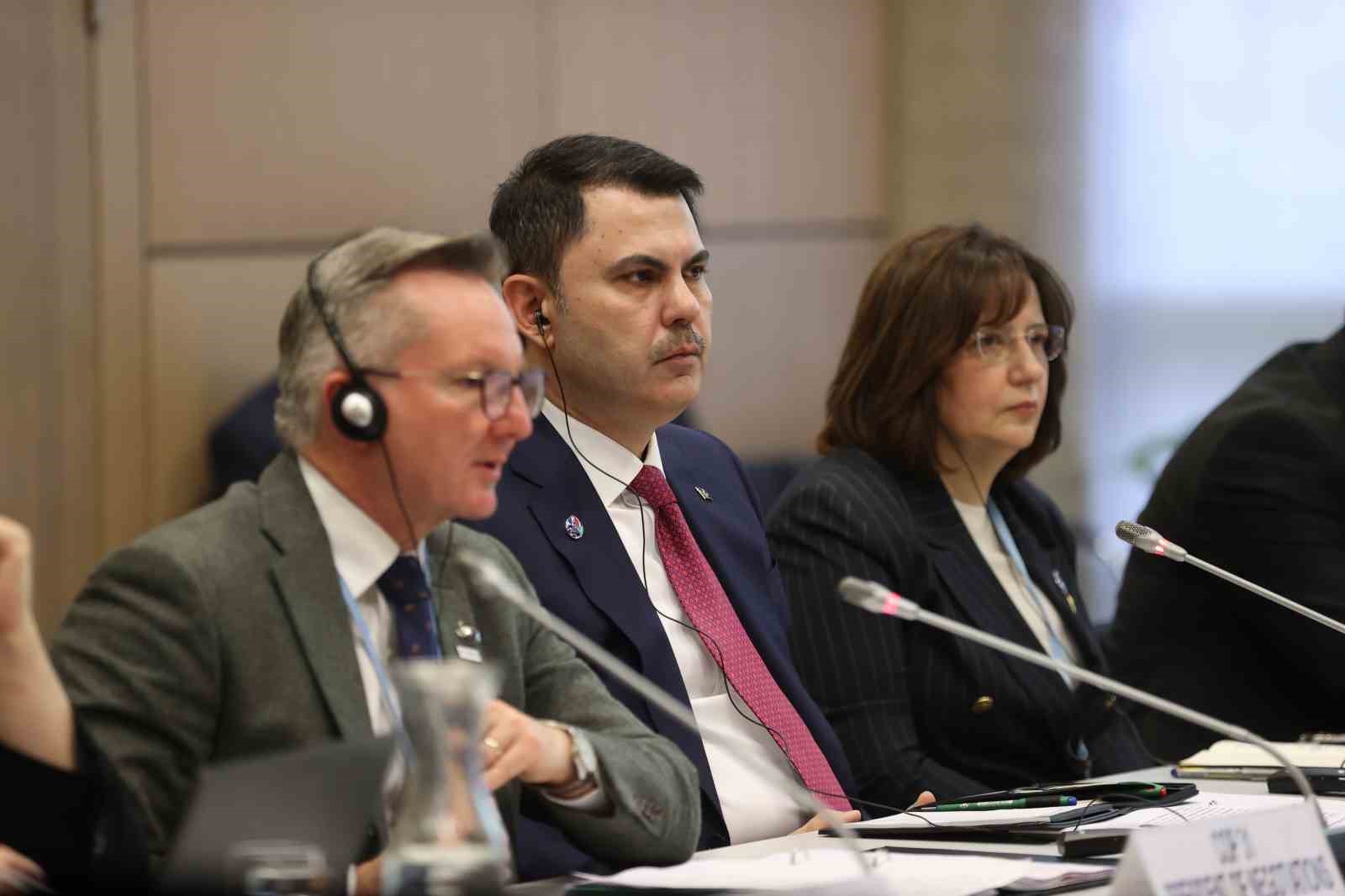 Bakan Kurum, Bonn’da COP31 Ev Sahibi Ülke Anlaşması’nı imzaladı 9 bakan kurum bonnda cop31 ev sahibi ulke anlasmasini imzaladi 5 JlnOjkUs
