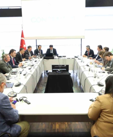 bakan-kurum-bonnda-cop31-ev-sahibi-ulke-anlasmasini-imzaladi-kHNSeFDu.jpg