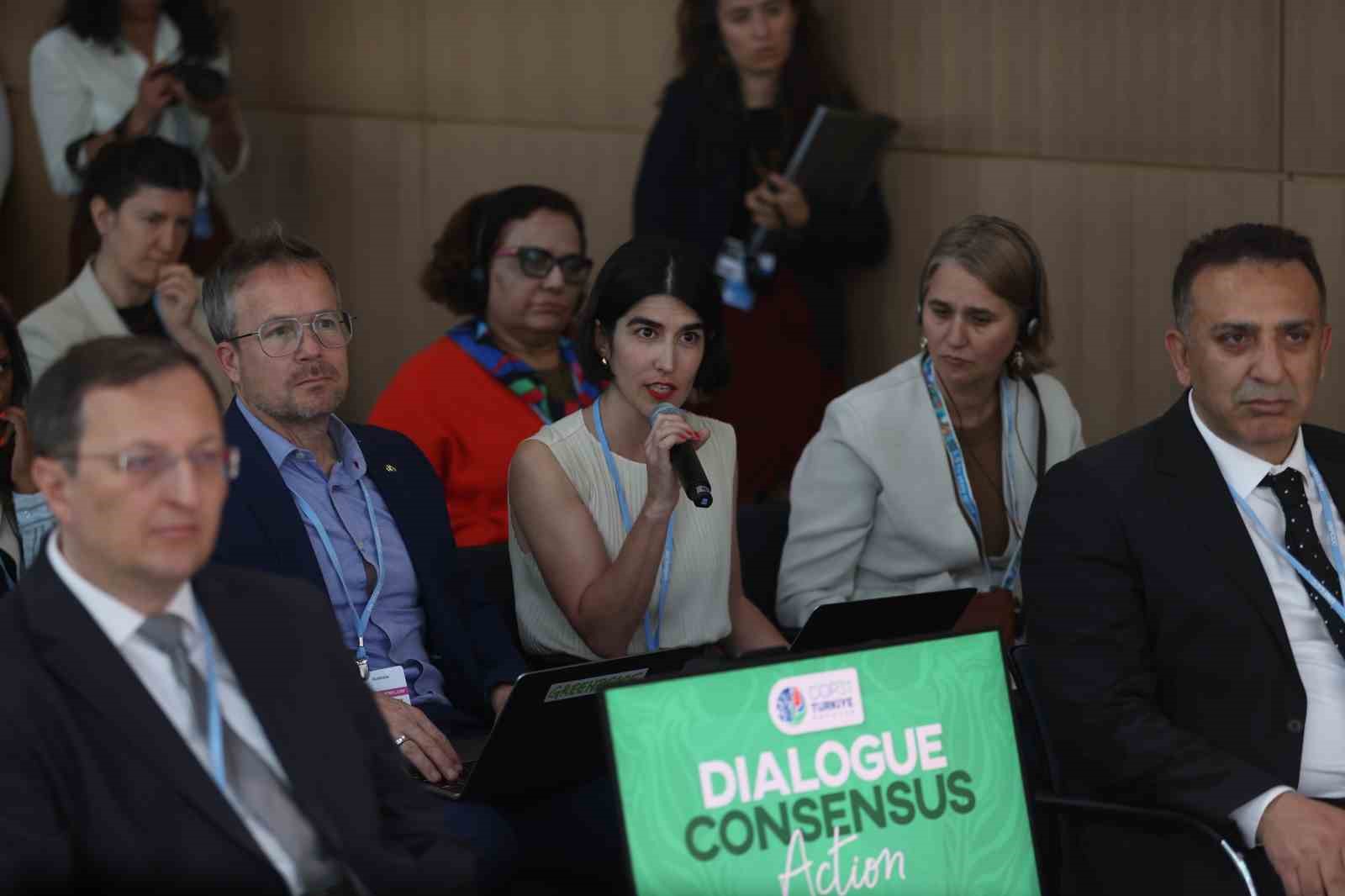 Bakan Kurum, Bonn’da COP31 Eylem Gündemi’nin önemli başlıklarını ve hedeflerini açıkladı 15 bakan kurum bonnda cop31 eylem gundeminin onemli basliklarini ve hedeflerini acikladi 11 QhQ6Pf6d