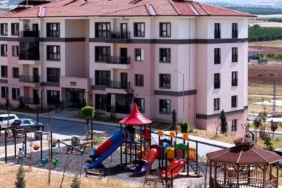Erzurum İspir’de sağanak ve fırtına kabusu: İş yerlerini su bastı 1 thumbnail