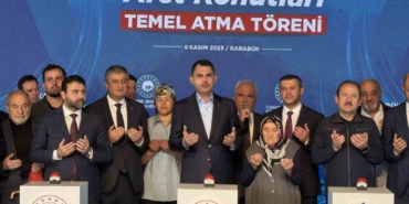 bakan-kurum-cumhurbaskanimizin-liderliginde-dunyada-esi-benzeri-gorulmemis-bir-insa-seferberligi-yurutuyoruz-lxDTpV8H.jpg