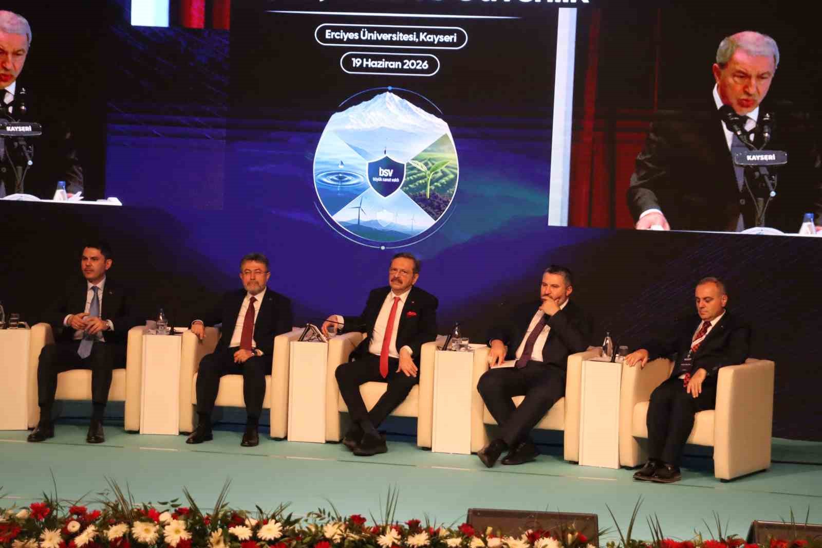bakan kurum depremden sonra 2 yilda 455 bin konutu bitirmek kolay is degil 1
