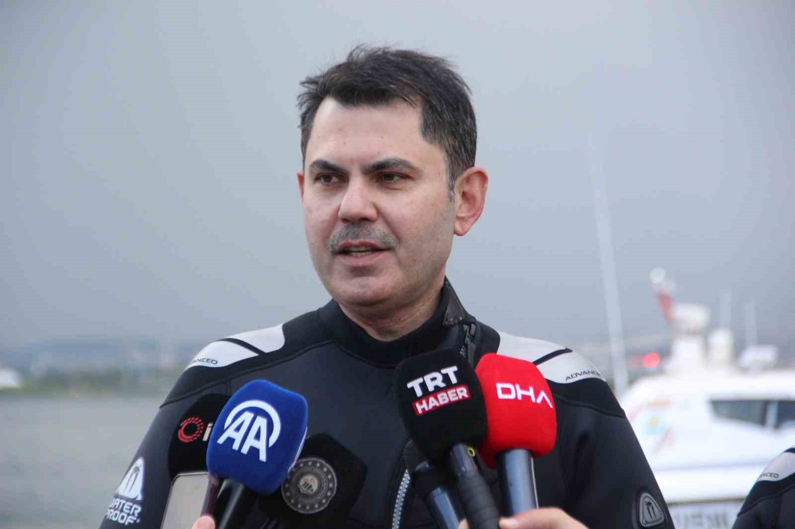 bakan kurum dip camuru temizligi suren izmit korfezine daldi 9 En51KmDY