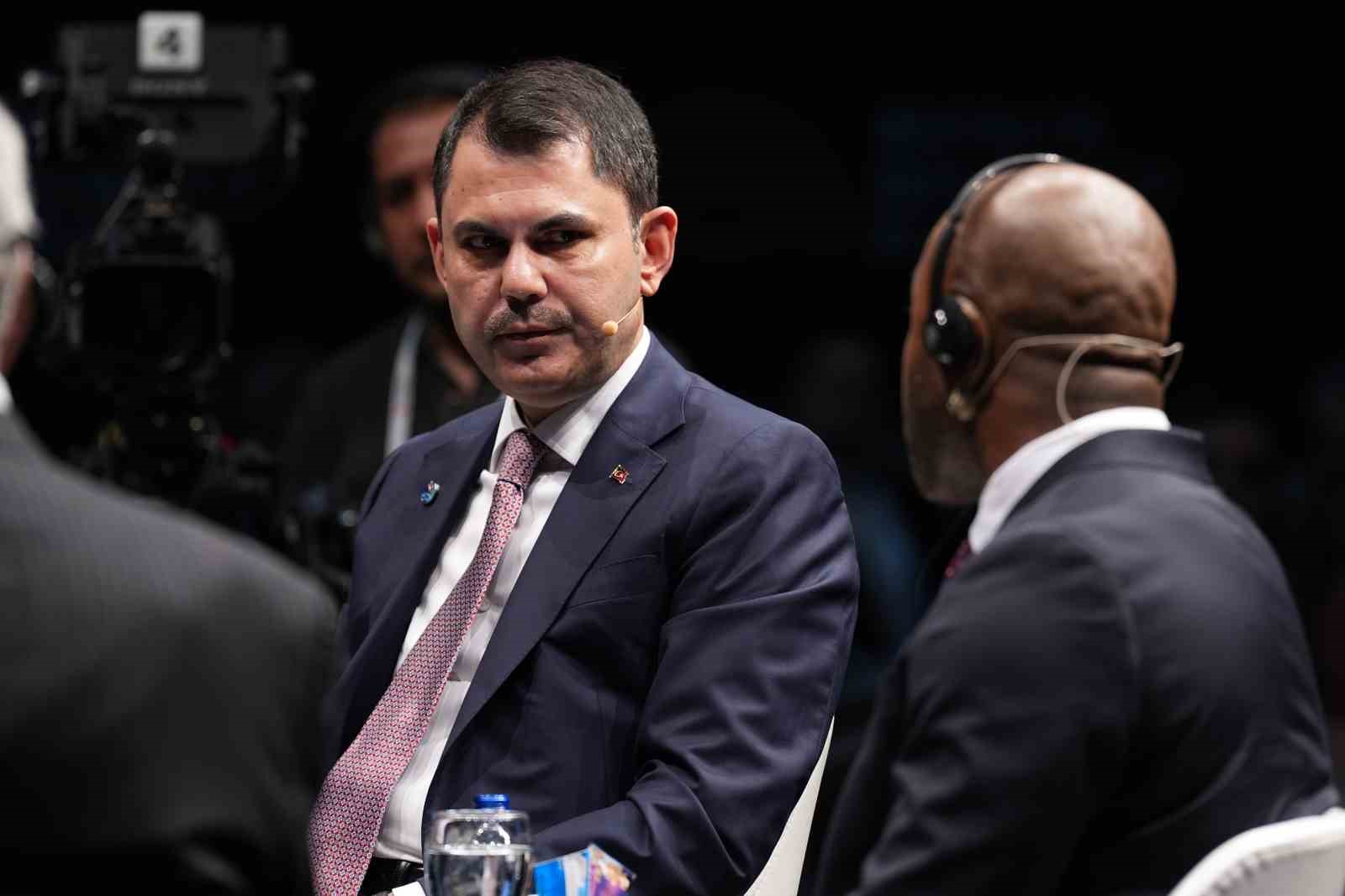 bakan kurum fosil yakitlardan uzaklasmak zorundayiz 1 cLfOyFc2