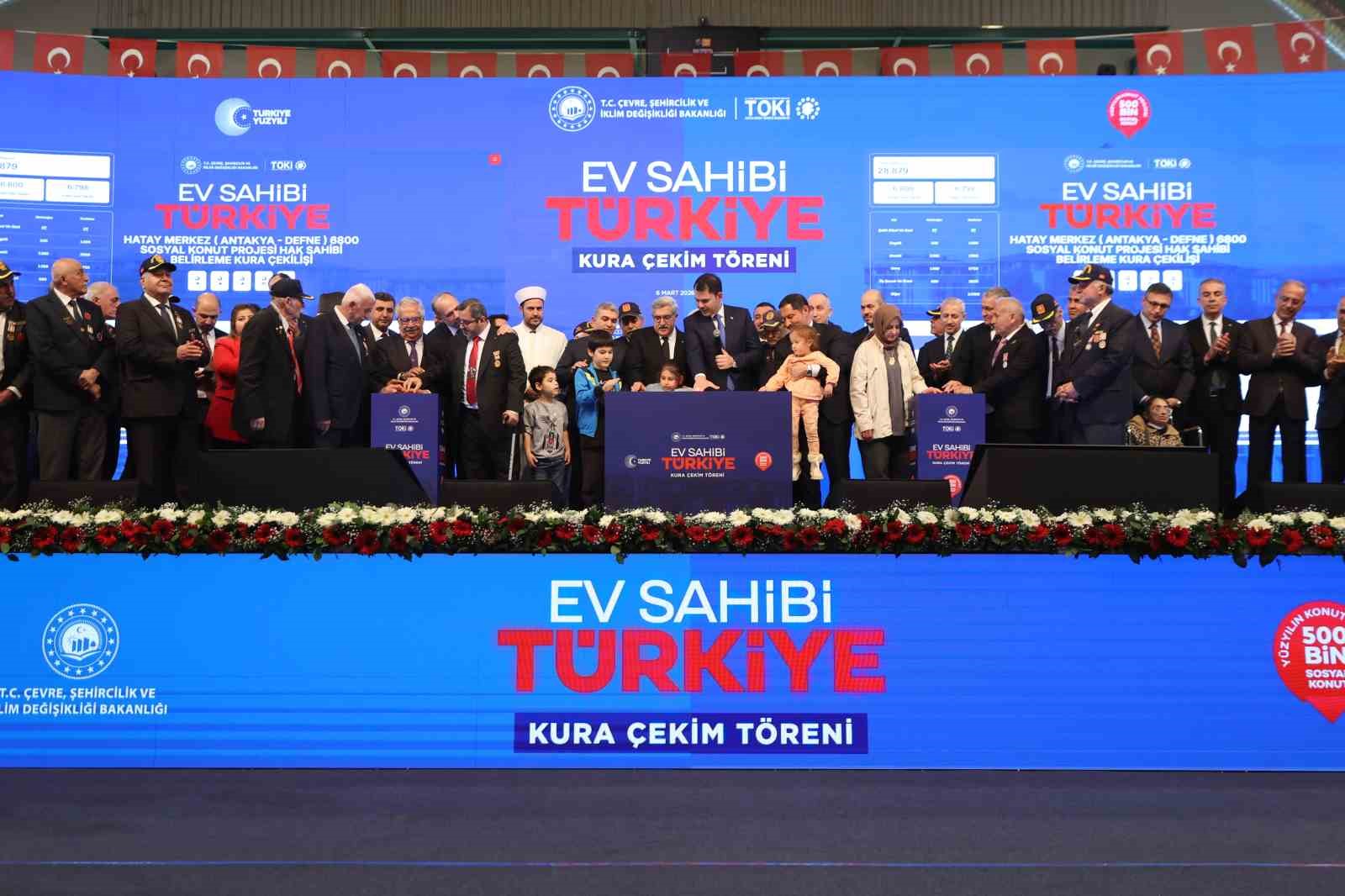 bakan kurum istanbulda 100 bin yuvamizin kuralarini cektik sahiplerini belirledik 0 IGRXQQ7B