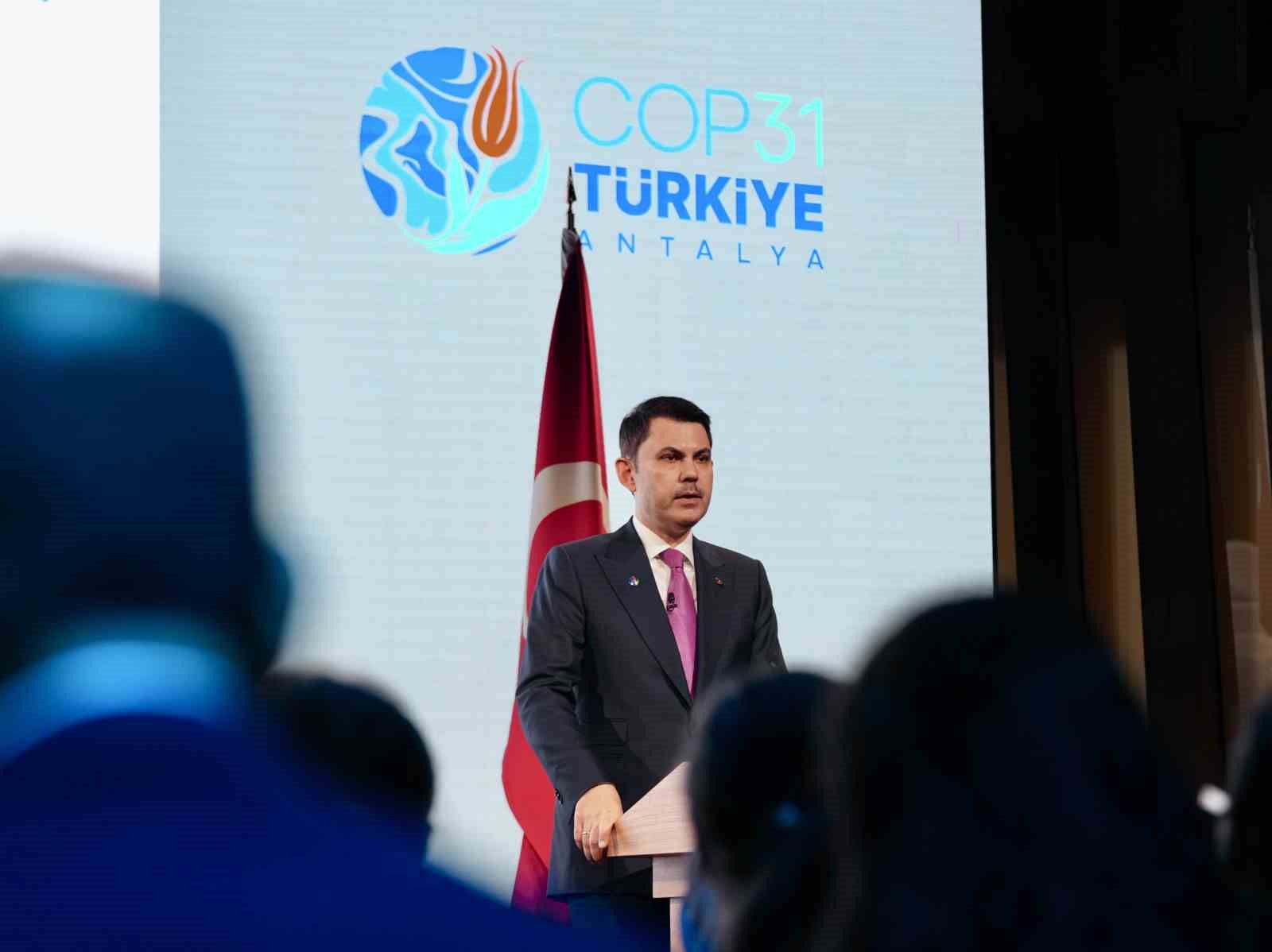 bakan kurum londrada turkiye enerji donusumu yatirim forumunda konustu 8 CYkLIIFZ
