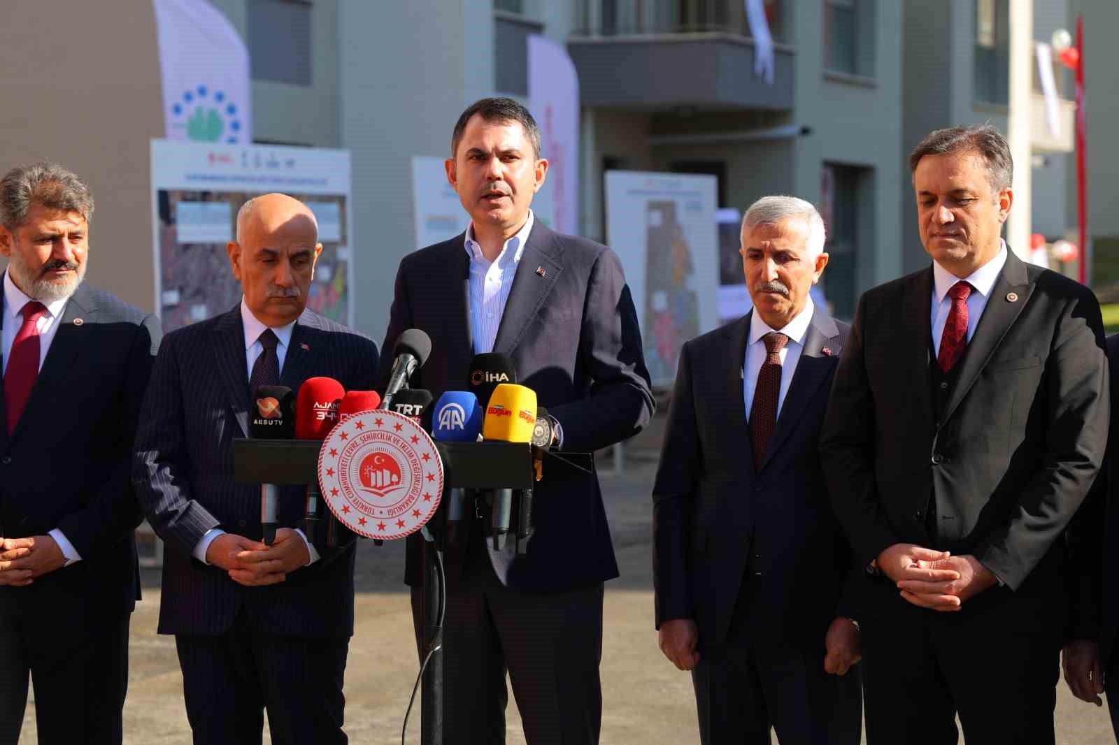 Bakan Kurum: "Son tuğlalarımızı koyuyor, son çivilerimizi çakıyoruz" 9 bakan kurum son tuglalarimizi koyuyor son civilerimizi cakiyoruz 5 FiuKL1wB
