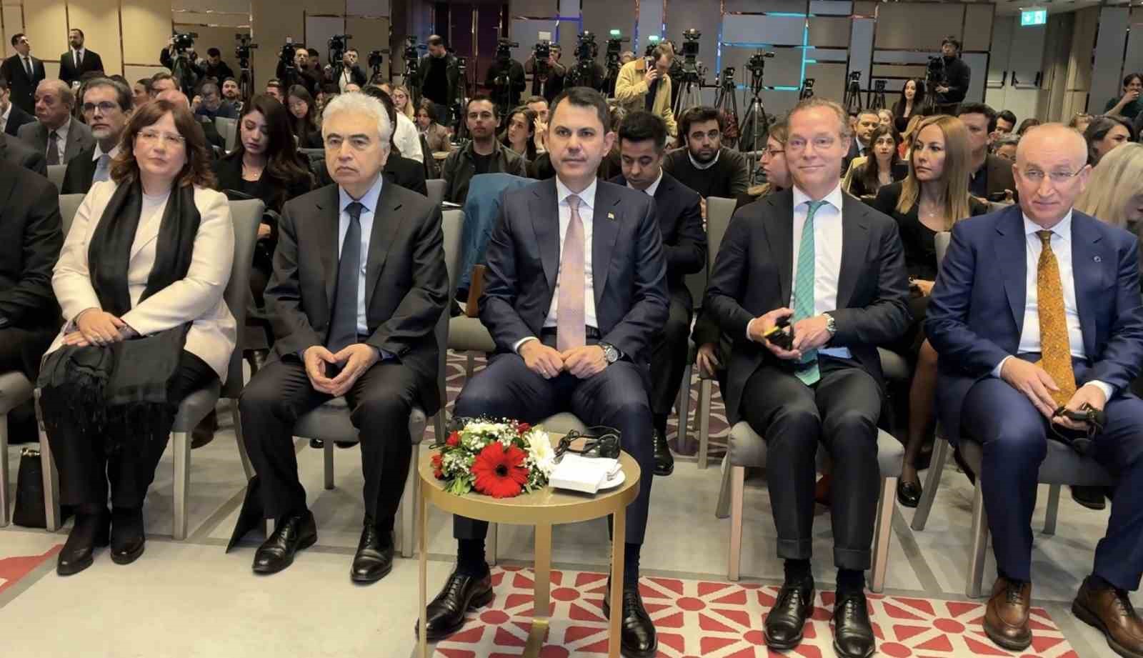 Bakan Kurum: "Tüm insanlığın, enerjiye çok daha uygun fiyatlarla ulaşmasını sağlamalıyız" 6 bakan kurum tum insanligin enerjiye cok daha uygun fiyatlarla ulasmasini saglamaliyiz 2 UMjzOvrS