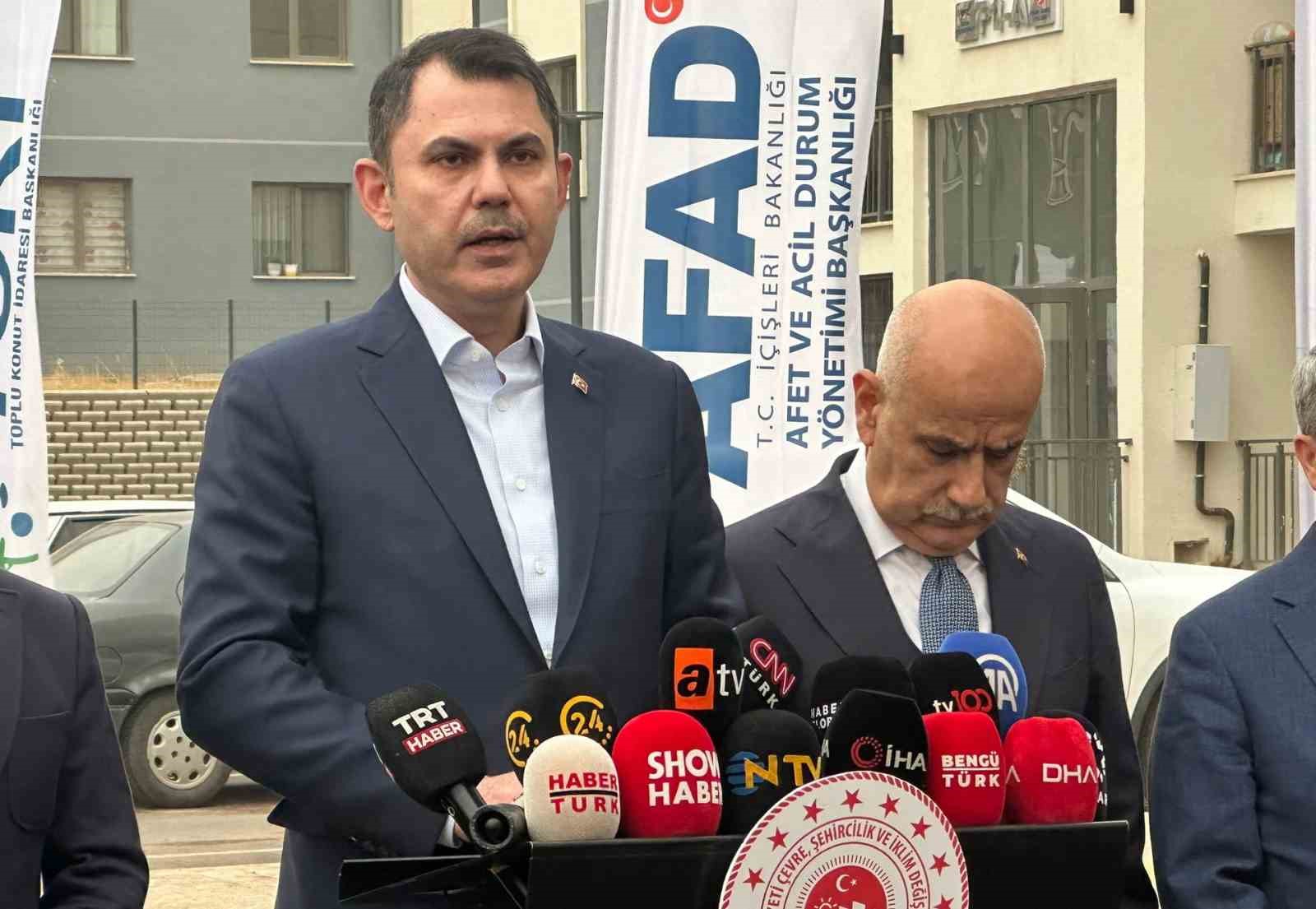 bakan kurum turkiye genelinde ise 2025 yili sonuna kadar 453 bin konutun teslimini gerceklestirecegiz fEgXXU58