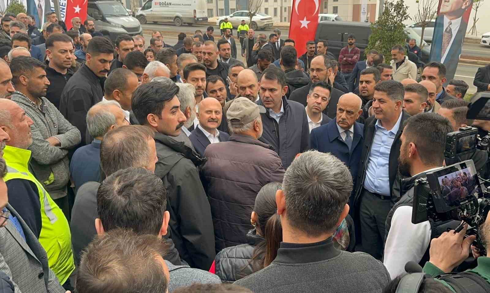 bakan kurum turkiye genelinde ise 2025 yili sonuna kadar 453 bin konutun teslimini gerceklestirecegiz viBLHyFX