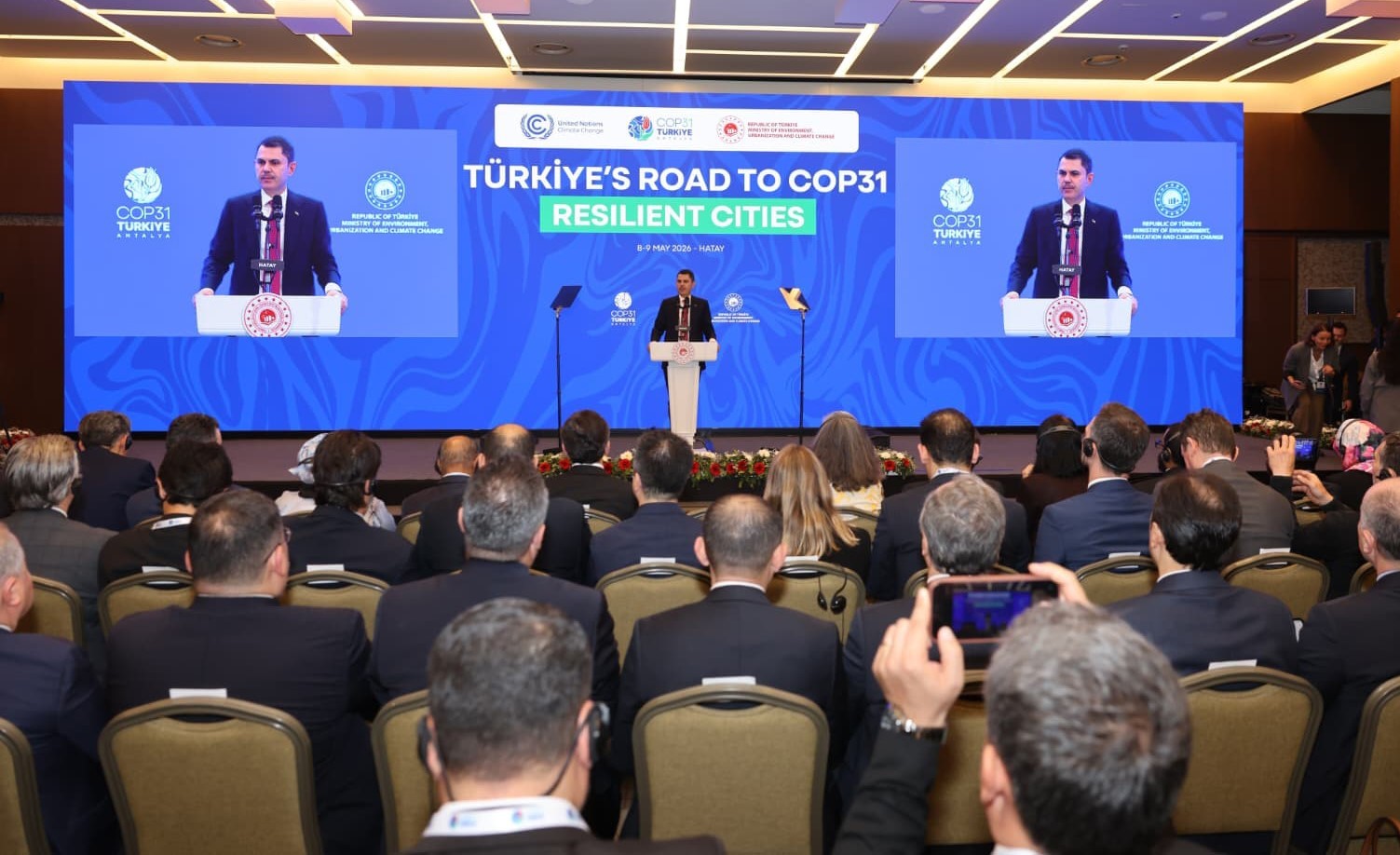 bakan kurum uretim hizimizi saatte 23 gunde 550 konuta ulastirdik 2 UXB5ct7M