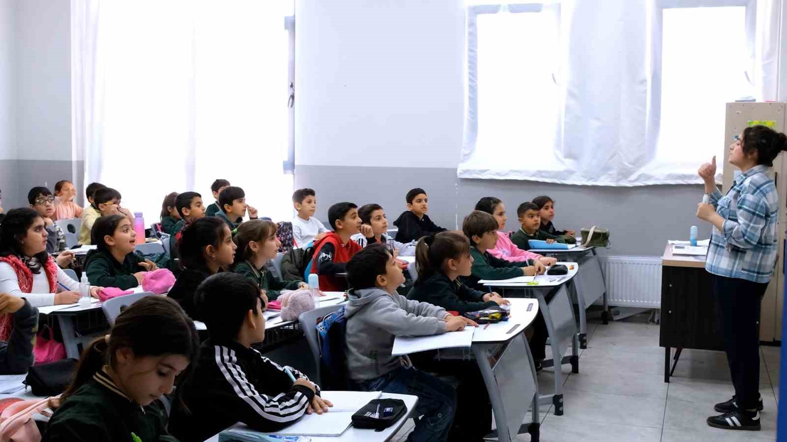 bakan kurumdan 23 nisanda deprem bolgesi paylasimi 2 EZa84Zn8
