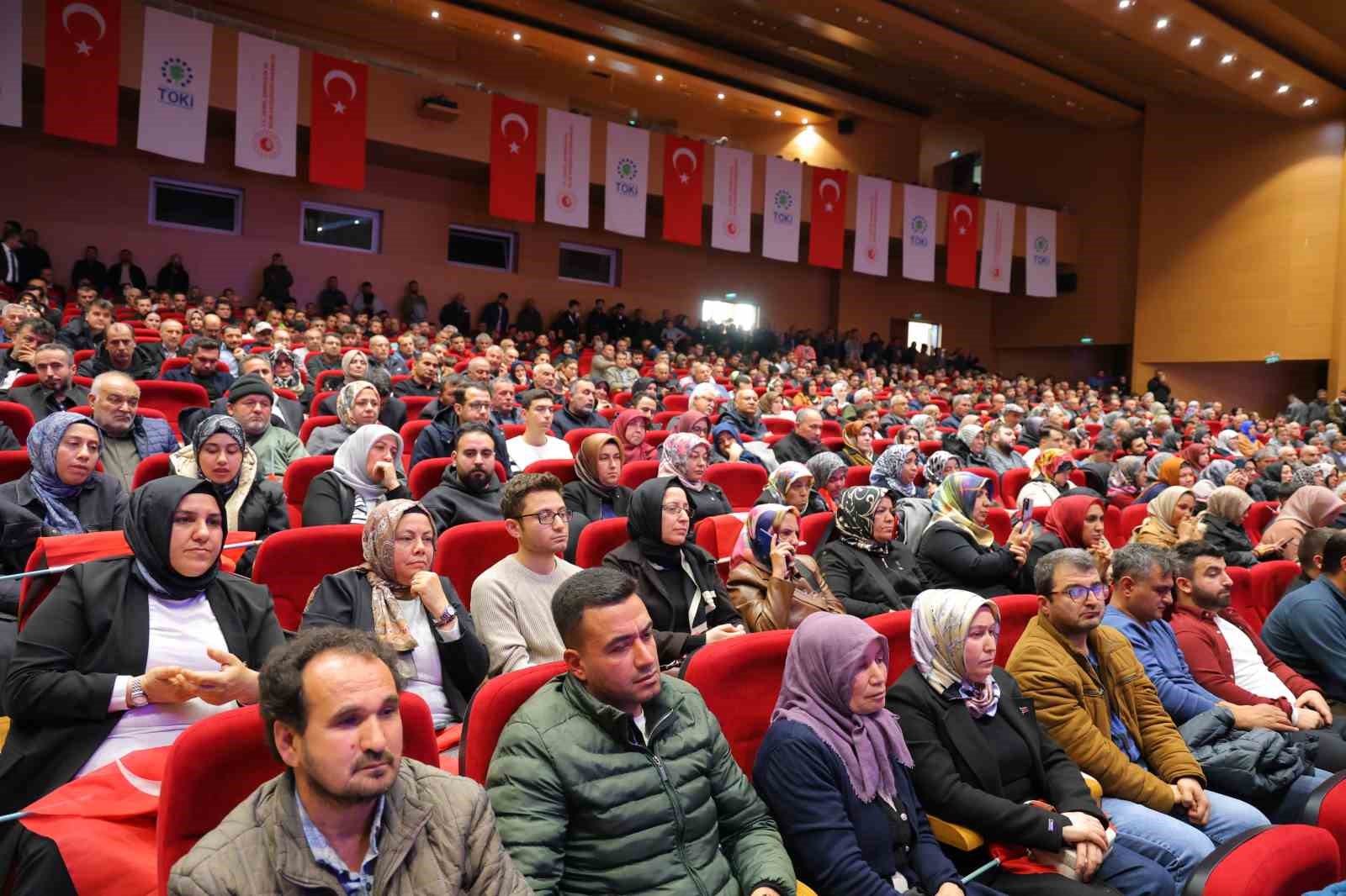 bakan kurumdan chp genel baskani ozele tepki ozgur bey vakit tiyatro vakti degildir 2 7dHVedlu