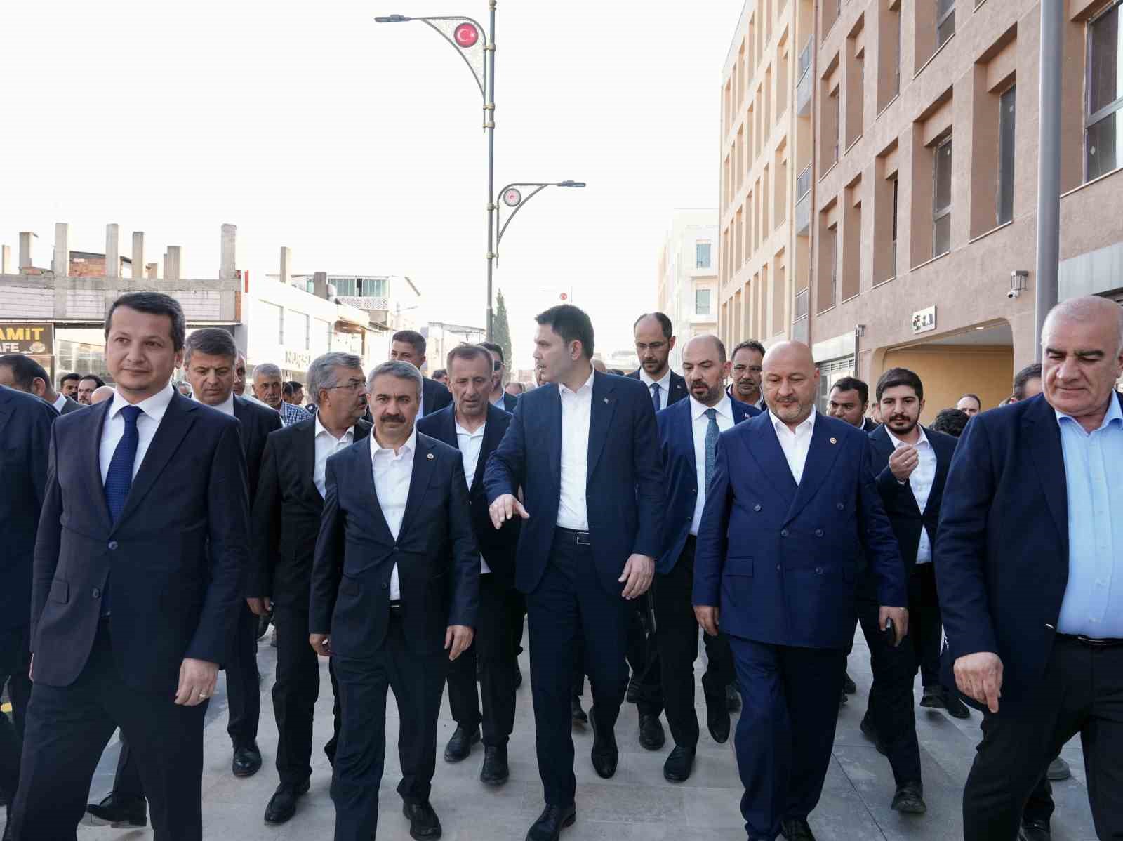 Bakan Kurum’dan depremzede Yusuf ve dedesine ziyaret 7 bakan kurumdan depremzede yusuf ve dedesine ziyaret 3