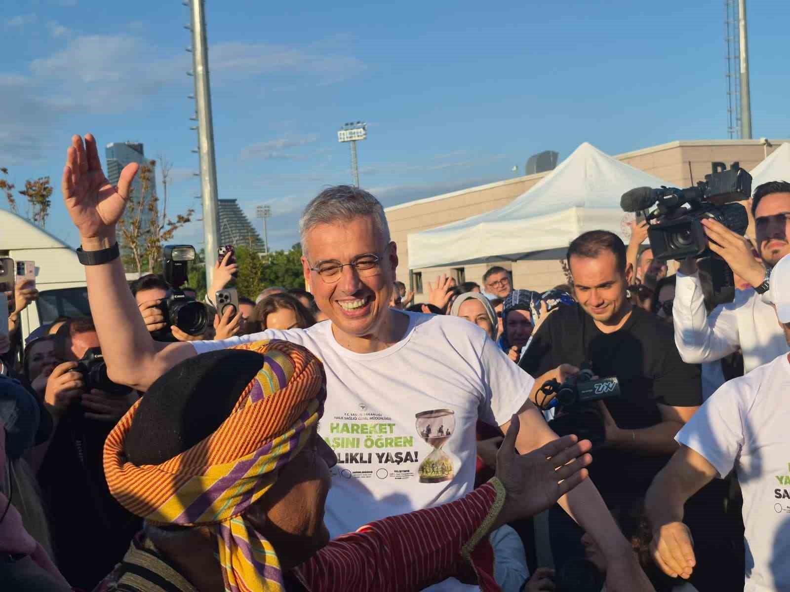 bakan memisoglu 10 milyonun ustunde insana 513 ton kilo kaybettirdik 0 IsSytKu8