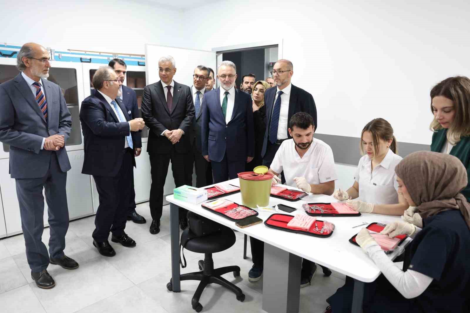 bakan memisoglu bilirseniz yonetirsiniz bilirseniz ilerlersiniz gelisirsiniz 4 81MgGla8