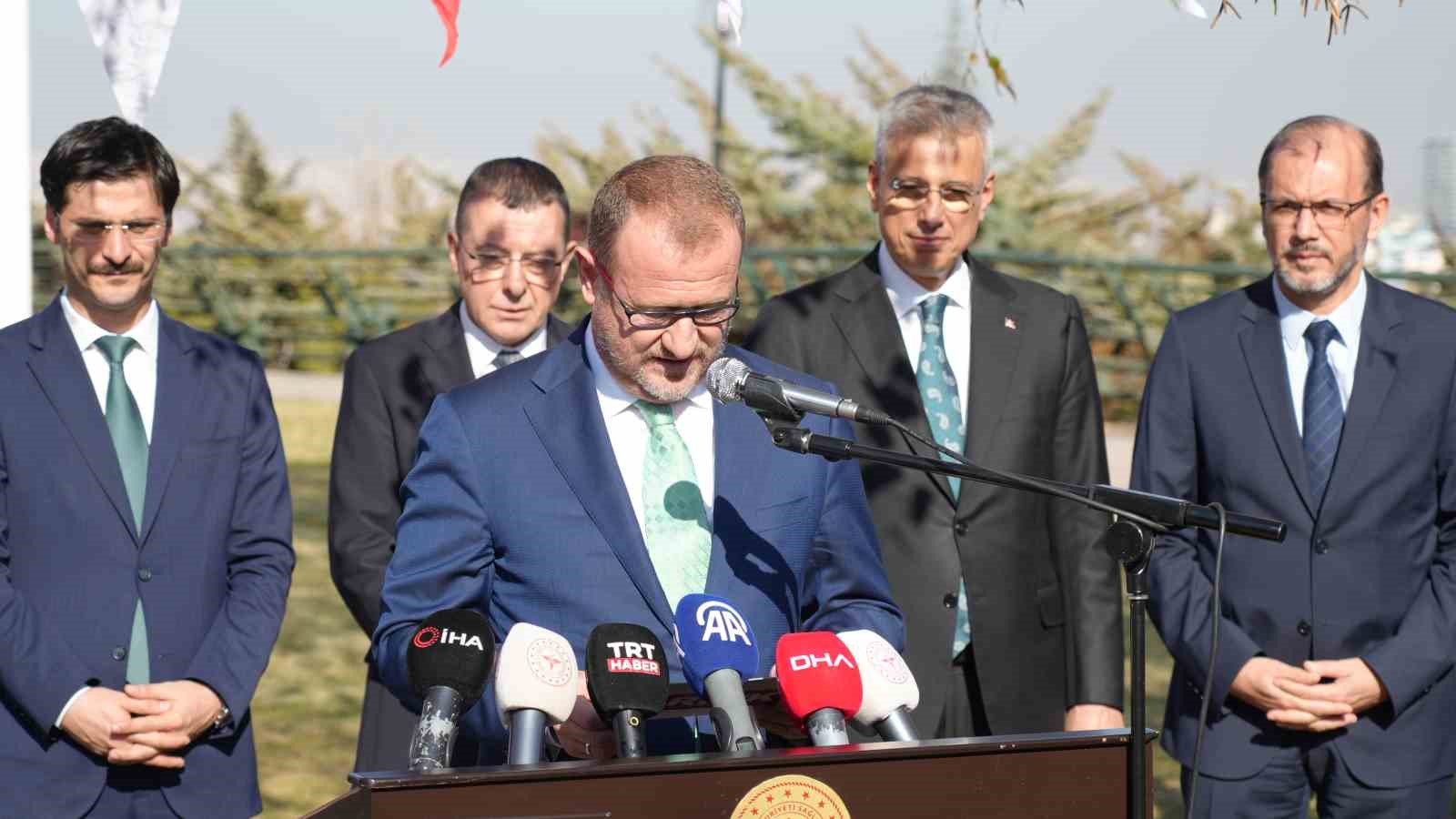 Bakan Memişoğlu: "Esasında her bir ağaç candır, canlıdır. O cana iyi bakmamız gerekir" 7 bakan memisoglu esasinda her bir agac candir canlidir o cana iyi bakmamiz gerekir 3