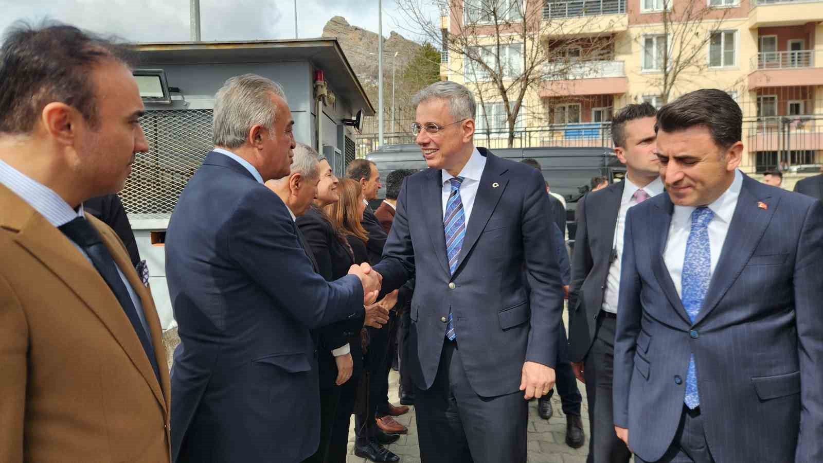Bakan Memişoğlu: "Etrafımızda ateş çemberi olsa da Türkiye barış ve huzur adası haline geliyor" 6 bakan memisoglu etrafimizda ates cemberi olsa da turkiye baris ve huzur adasi haline geliyor MKs72tca