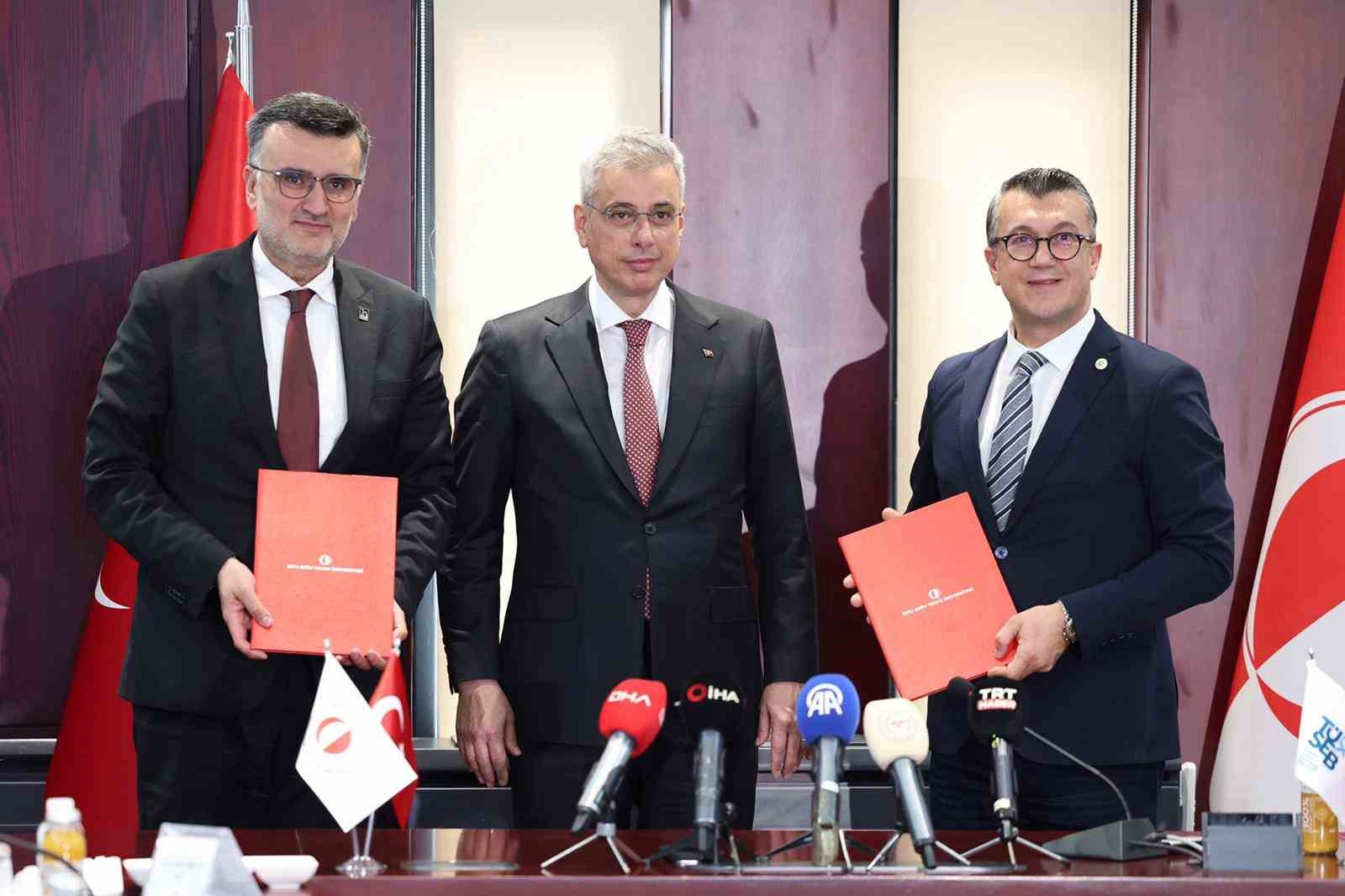 bakan memisoglu odtu gibi bilim yuvalarimizin destegiyle saglik sanayisini dunyanin en iyi teknolojisi haline KnAYeEkL