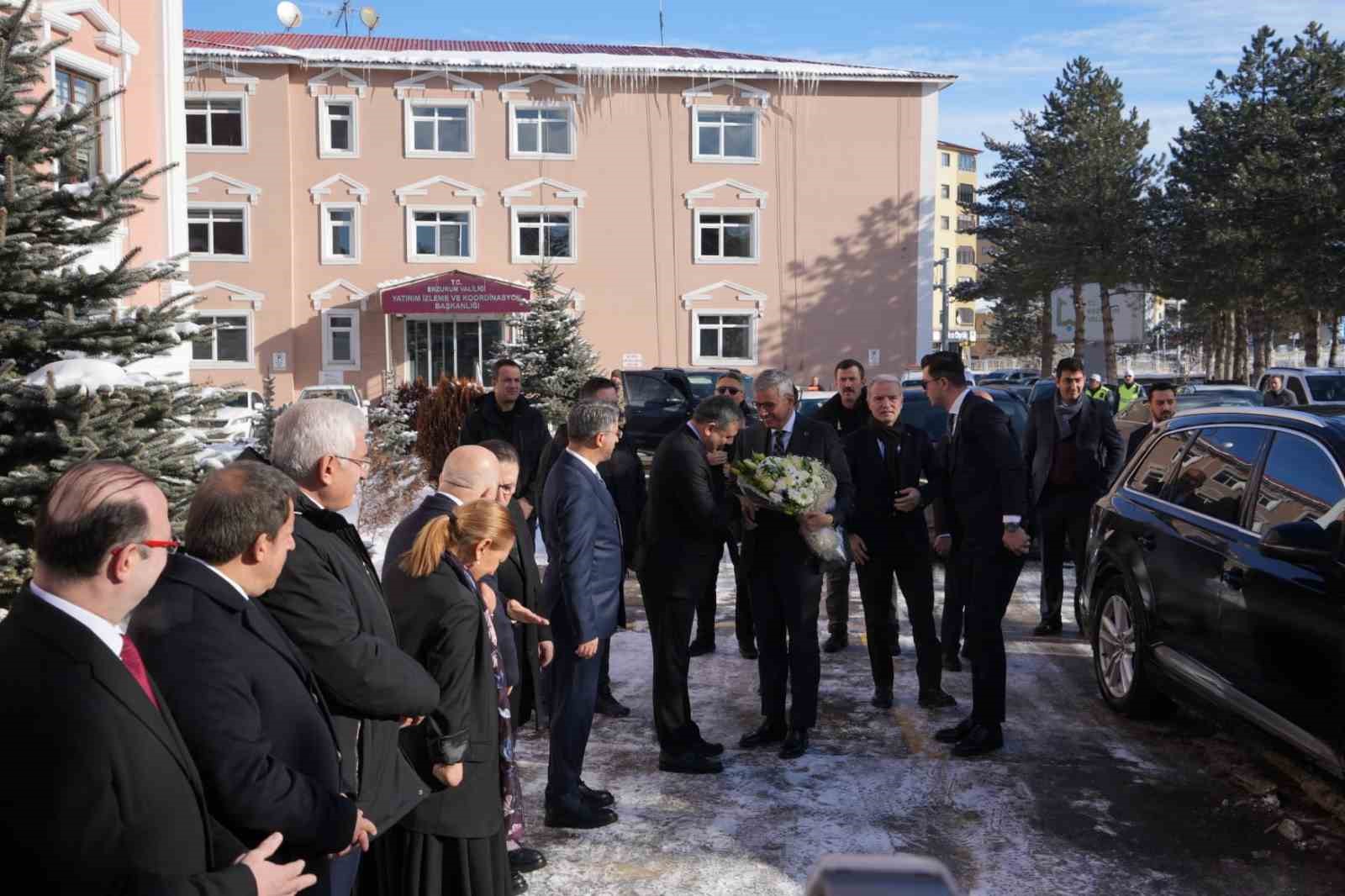 bakan memisoglu saglik hizmetlerinin daha iyi olmasi icin neler yapacagimizi yerinde degerlendirmek icin buradayiz qm8Ycpfk