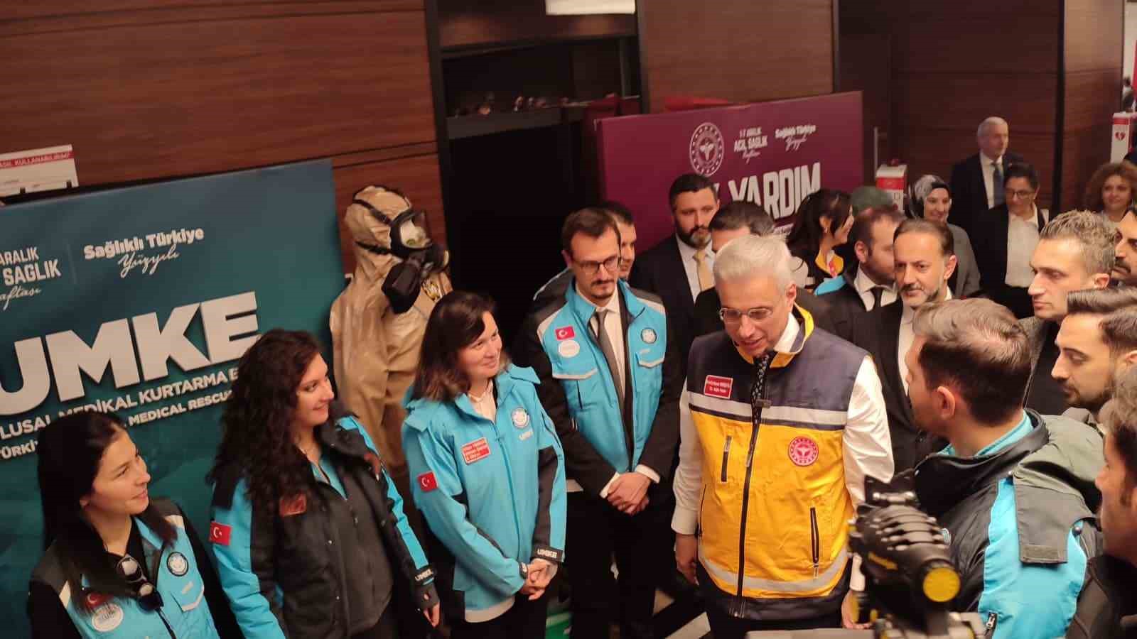 Bakan Memişoğlu: "Son 20 yılda acil sağlık hizmetlerinde küresel bir başarı hikayesine imza attık" 6 bakan memisoglu son 20 yilda acil saglik hizmetlerinde kuresel bir basari hikayesine imza attik vQvWtCJC
