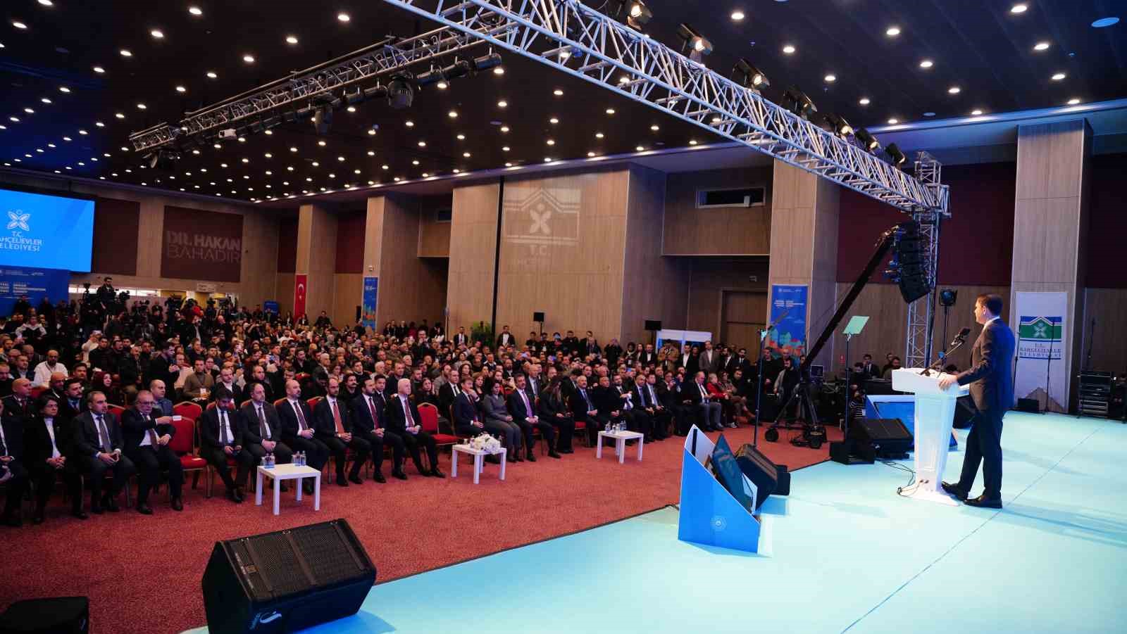 bakan murat kurum bugune kadar istanbulumuzda tam 927 bin yuvamizi donusturduk 4 7SEUnf8b