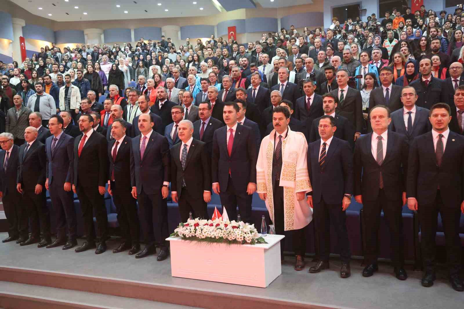 bakan murat kuruma mezun oldugu selcuk universitesinden fahri doktora 1 Mprr216b