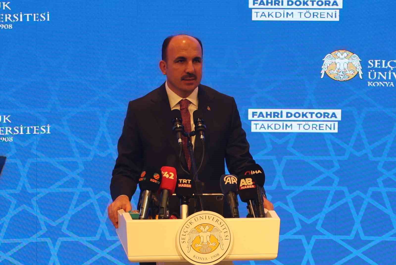 bakan murat kuruma mezun oldugu selcuk universitesinden fahri doktora 3 lhGFN9lj