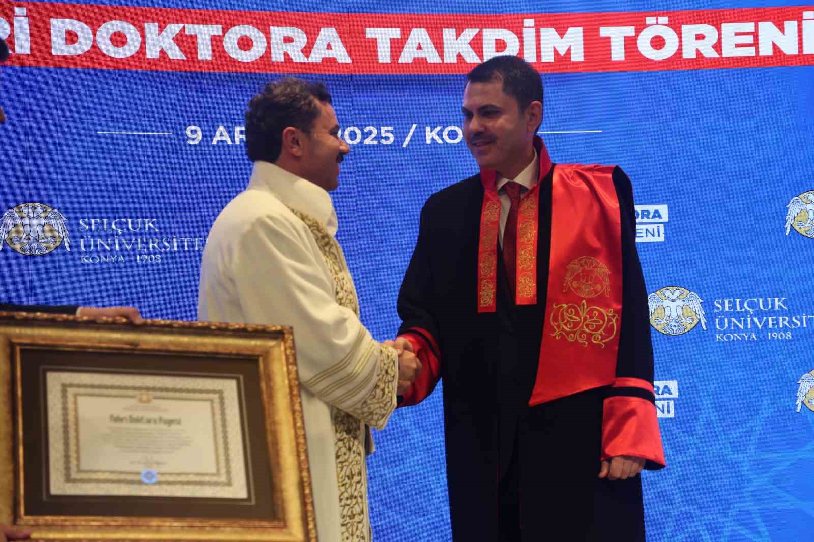 bakan murat kuruma mezun oldugu selcuk universitesinden fahri doktora 6 YqnQk5SS