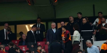 bakan-osman-askin-bak-galatasaray-juventus-macini-izledi-XZXvXanq.jpg