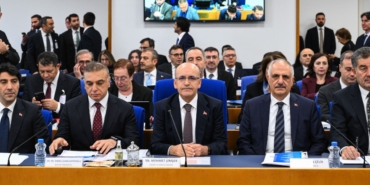 bakan-simsek-vergi-ve-harclardaki-guncellemenin-yeniden-degerleme-orani-yerine-enflasyon-hedeflerini-dikkate-alarak-pAl1mRLc.jpg
