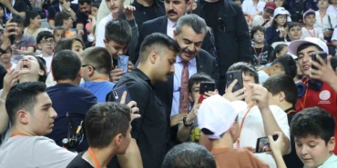 bakan-tekin-100-ortaogretim-ogrencisinin-43u-mesleki-egitime-kayit-yaptirdi-27eOrslR.jpg