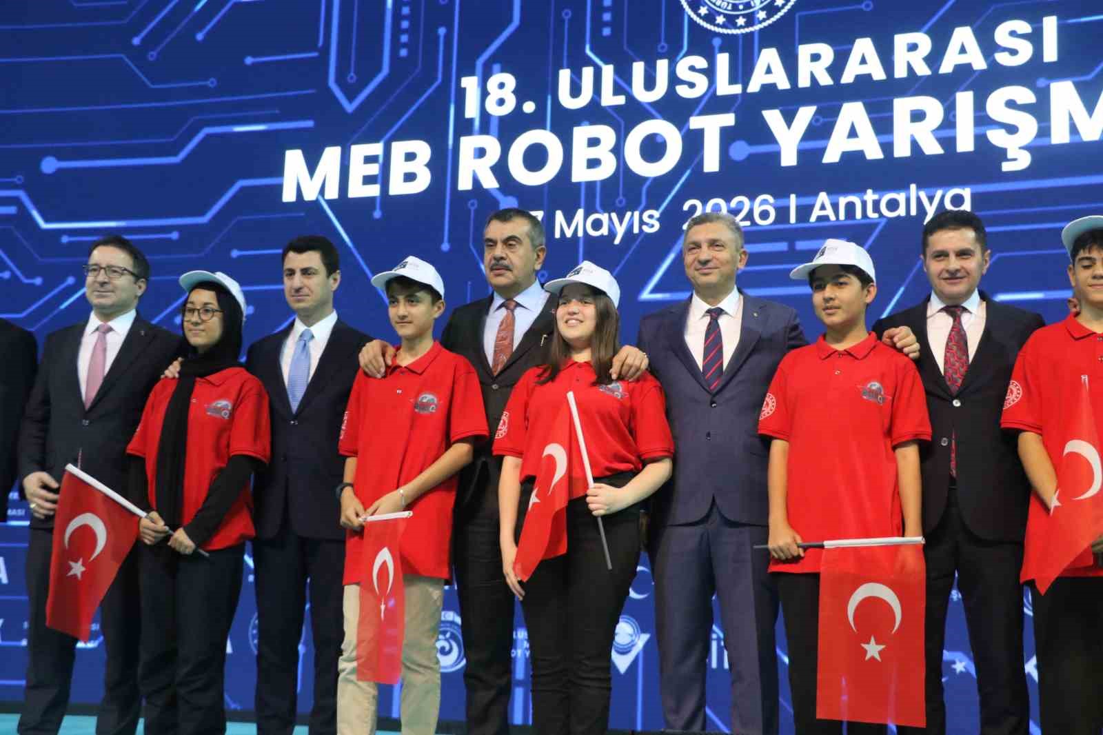 bakan tekin 100 ortaogretim ogrencisinin 43u mesleki egitime kayit yaptirdi 3