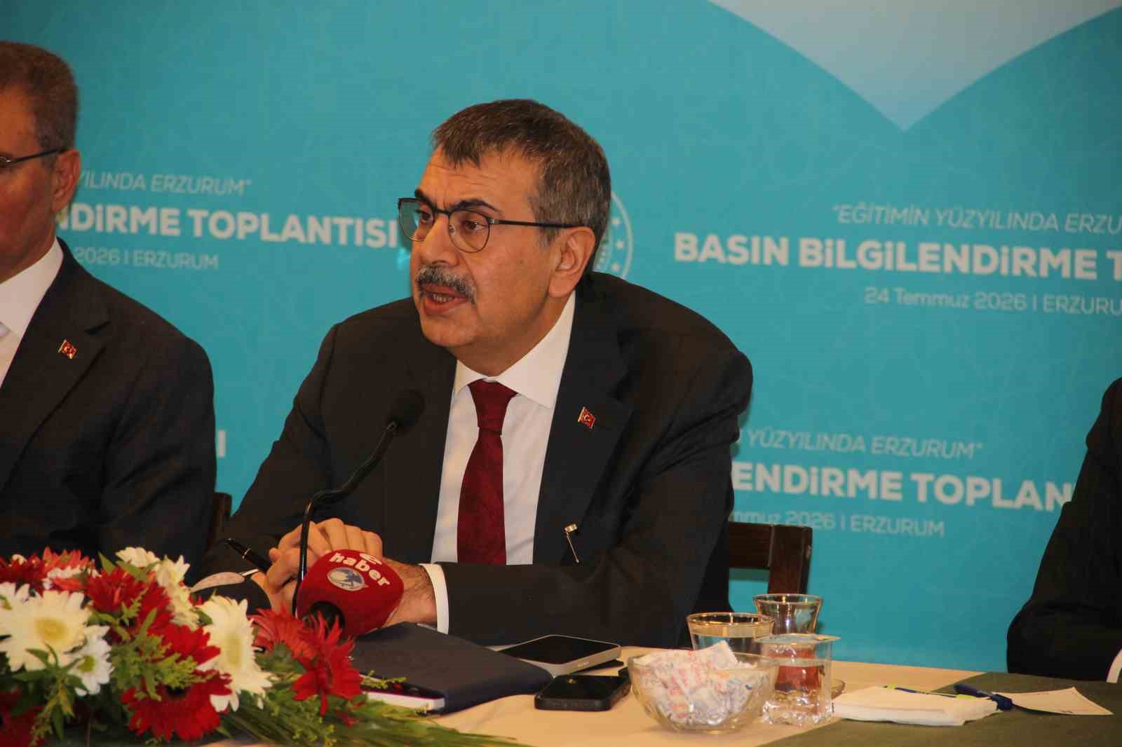 Bakan Tekin: "2013 yılından itibaren Erzurum’da 187 okul yaptık" 5 bakan tekin 2013 yilindan itibaren erzurumda 187 okul yaptik 1 5VdZr9T2