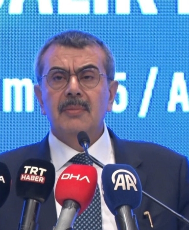 bakan-tekin-45-farkli-ulkede-2-bin-785-bursiyerimiz-var-T8GNtlnQ.jpg