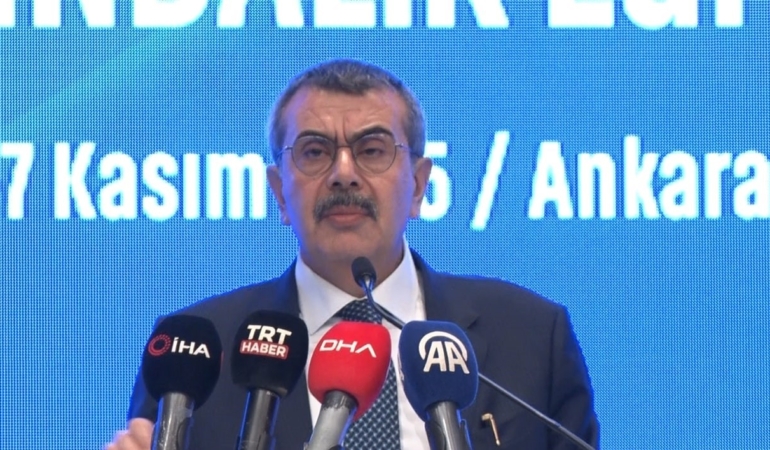 bakan-tekin-45-farkli-ulkede-2-bin-785-bursiyerimiz-var-T8GNtlnQ.jpg