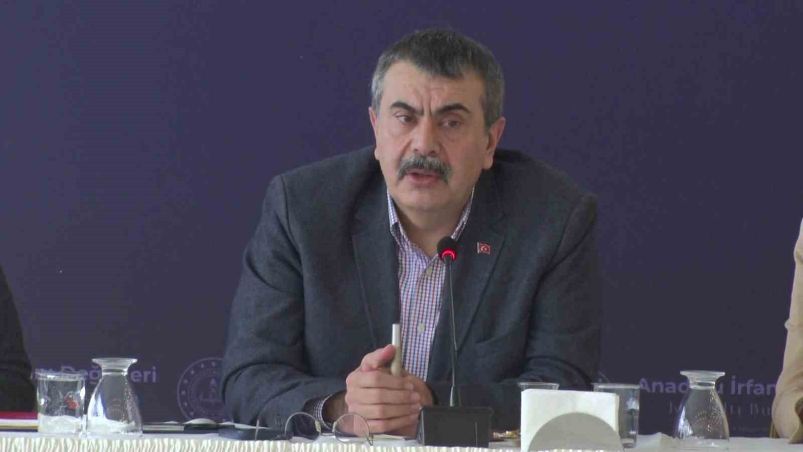 bakan tekin ak parti turkiyede insan haklarini yasaksiz bir turkiyeyi politik uygulamalarinin odagina yerlestirmis lQmFdjOr