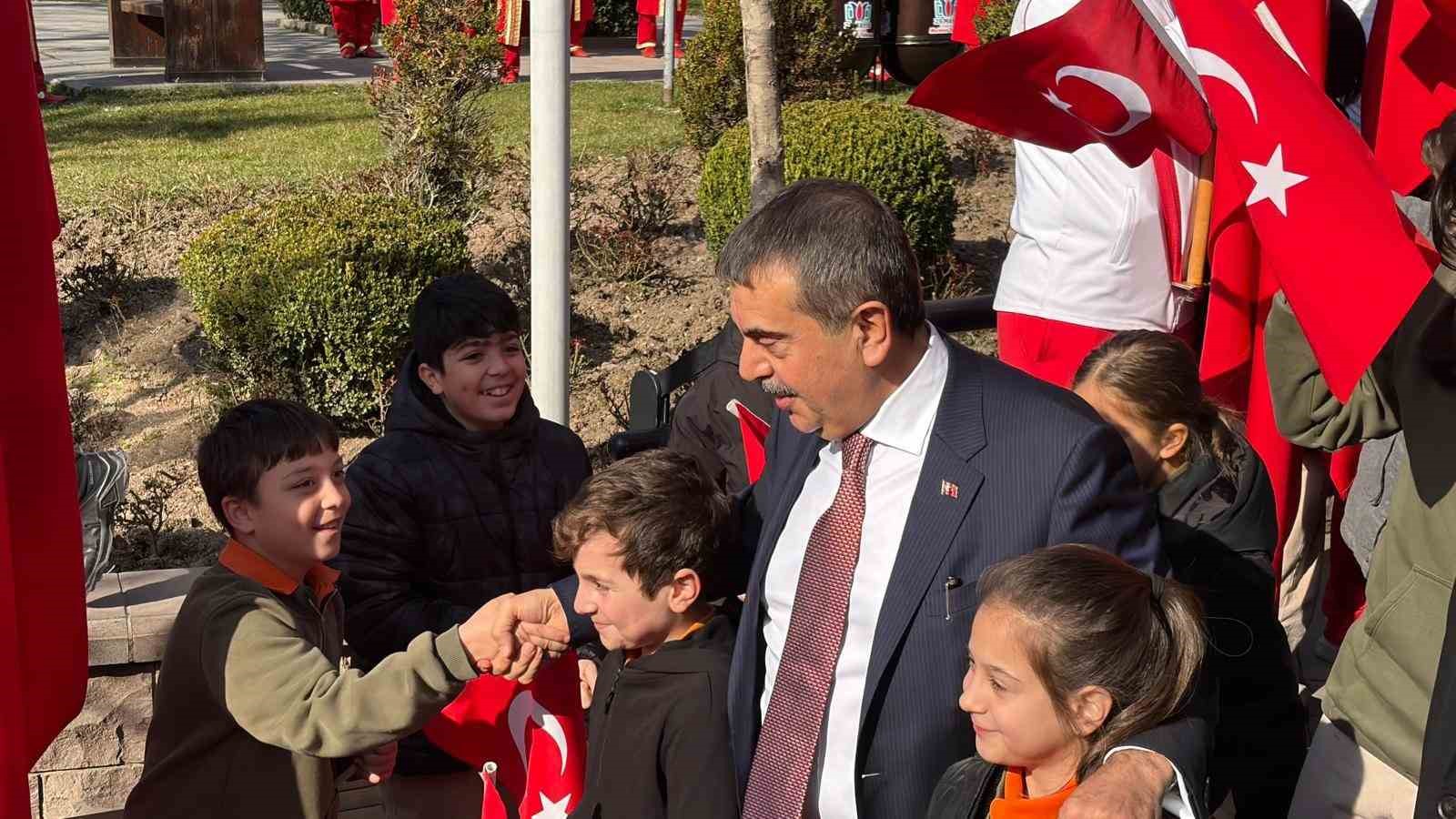 bakan tekin bagimsizligimiz bayragimiz ve ezanimiz ilelebet varligini surdurecektir 0 InHsDqkz