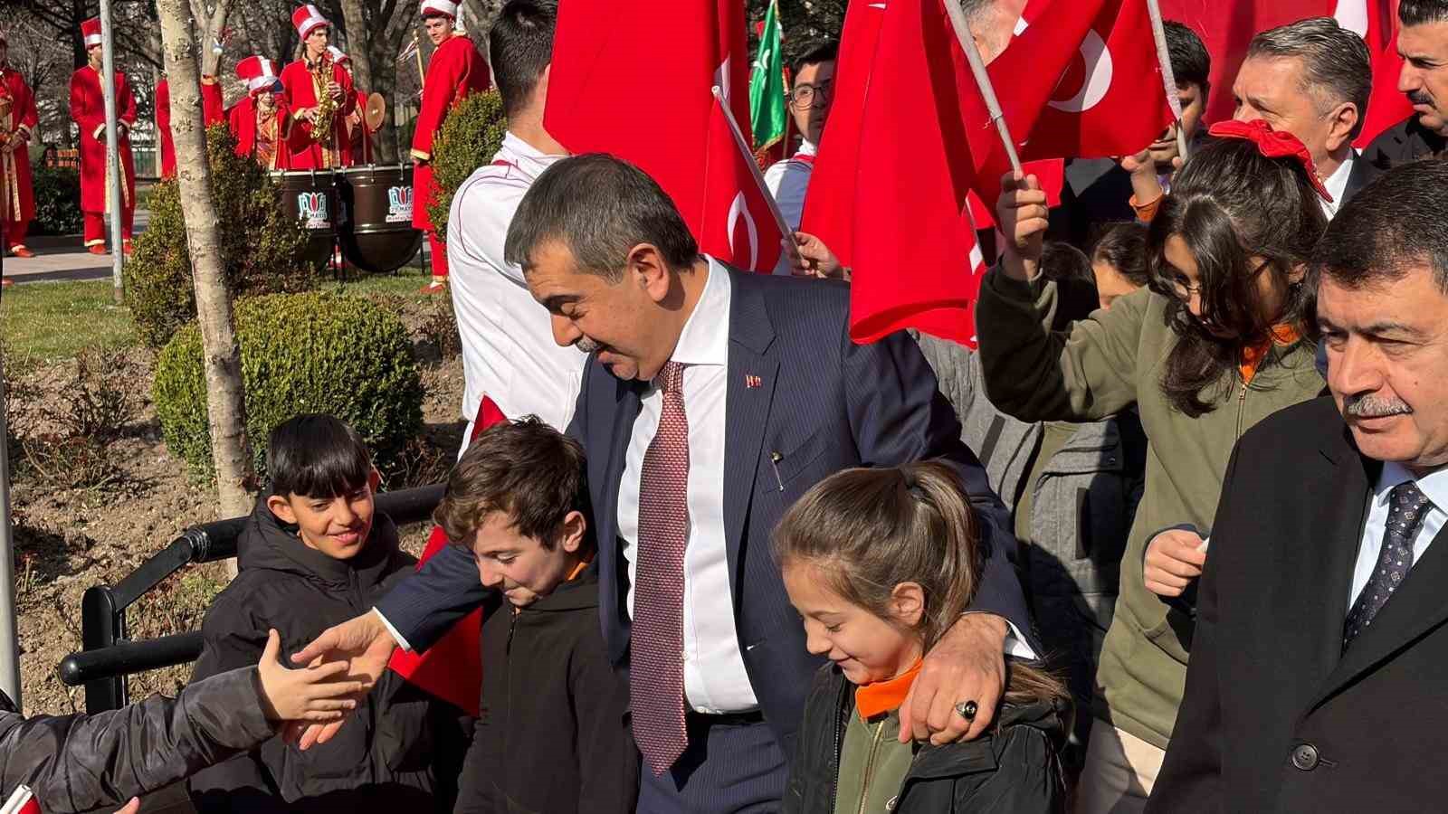 bakan tekin bagimsizligimiz bayragimiz ve ezanimiz ilelebet varligini surdurecektir 2 JIM1P7mg
