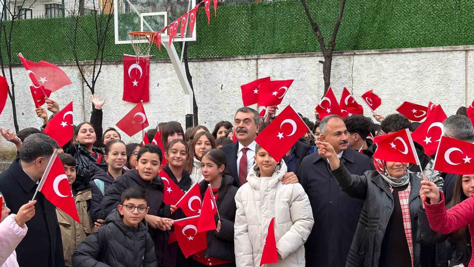 Bakan Tekin: "Bağımsızlığımızın asıl savunucusu bireyleri yetiştirmek bizim işimiz" 11 bakan tekin bagimsizligimizin asil savunucusu bireyleri yetistirmek bizim isimiz 7 5vFUbMzJ