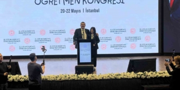 bakan-tekin-biz-cocuklarimizin-dijital-bagimliliktan-uzak-okuma-kulturunu-yayginlastiracaklari-bir-iklim-olusturmak-istiyoruz-lq1587gl.jpg