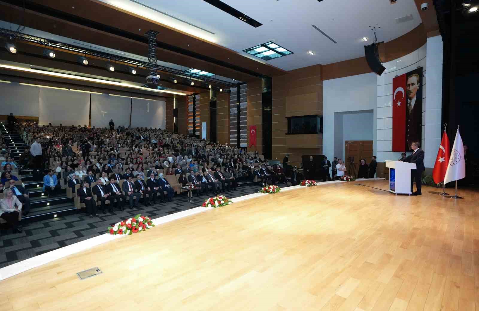 Bakan Tekin: "Bizim eğitim felsefemizde hiçbir öğrencimizi sistemin dışında, ilginin uzağında bırakmak yok" 6 bakan tekin bizim egitim felsefemizde hicbir ogrencimizi sistemin disinda ilginin uzaginda birakmak yok 2 VIaQtGXk