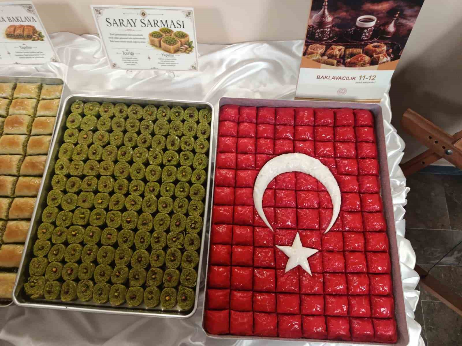 bakan tekin bizim isimiz milli birligimizi beraberligimizi guclendirecek bir egitim vermek 0 9296yWJi