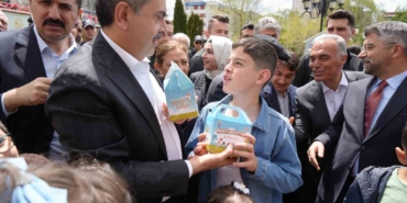 bakan-tekin-chpdeki-olaylar-bu-olayin-arkasinda-baska-bir-saibe-aramaya-gerek-yok-yeterince-f7nXlPkJ.jpg